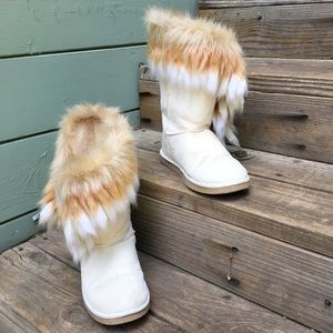 Ugg-Style Boots w/ Tan and White Fur Trim